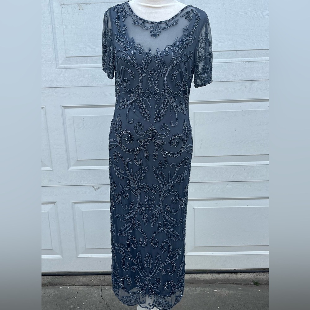 Women's Pisarro Nights Short Sleeve Beaded Midi Dress in Slate size 4